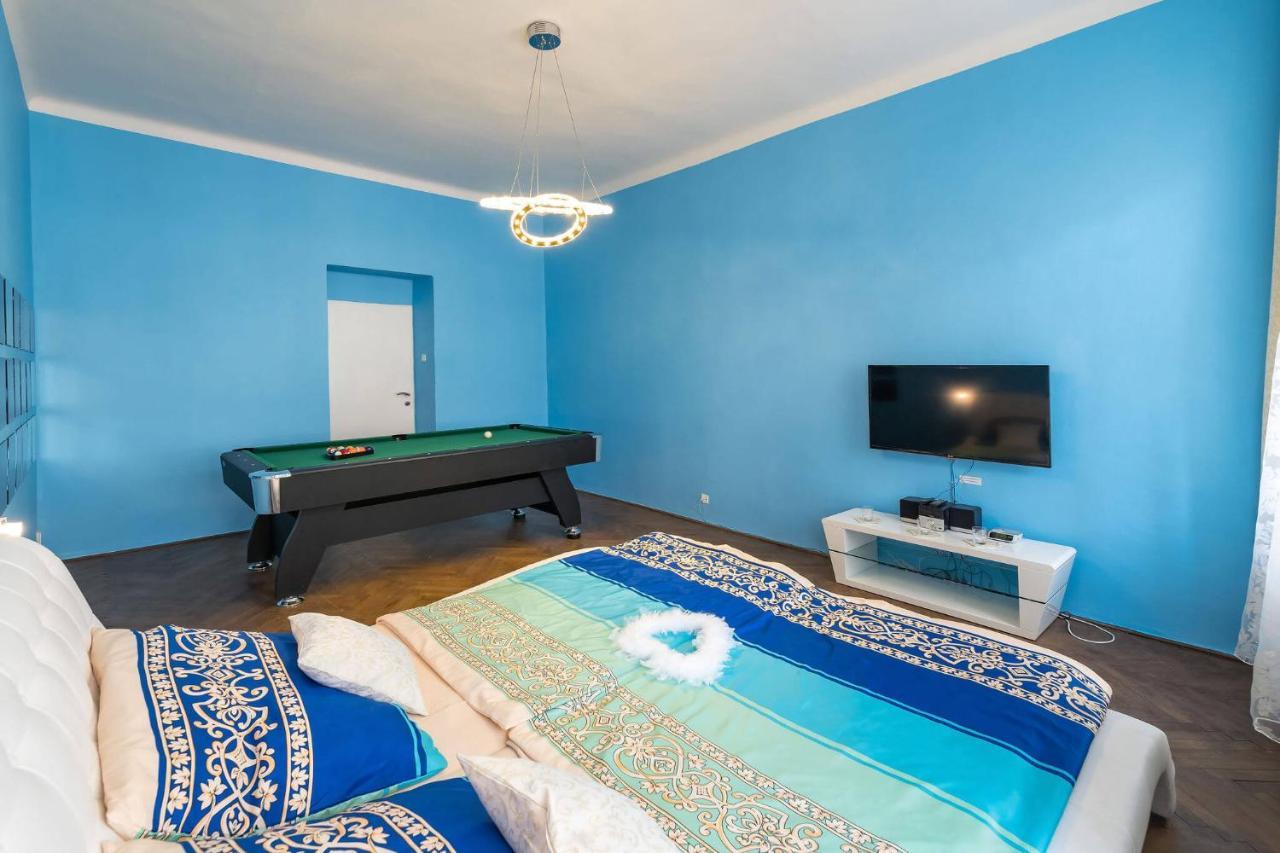Exclusive Whirlpool * Praha