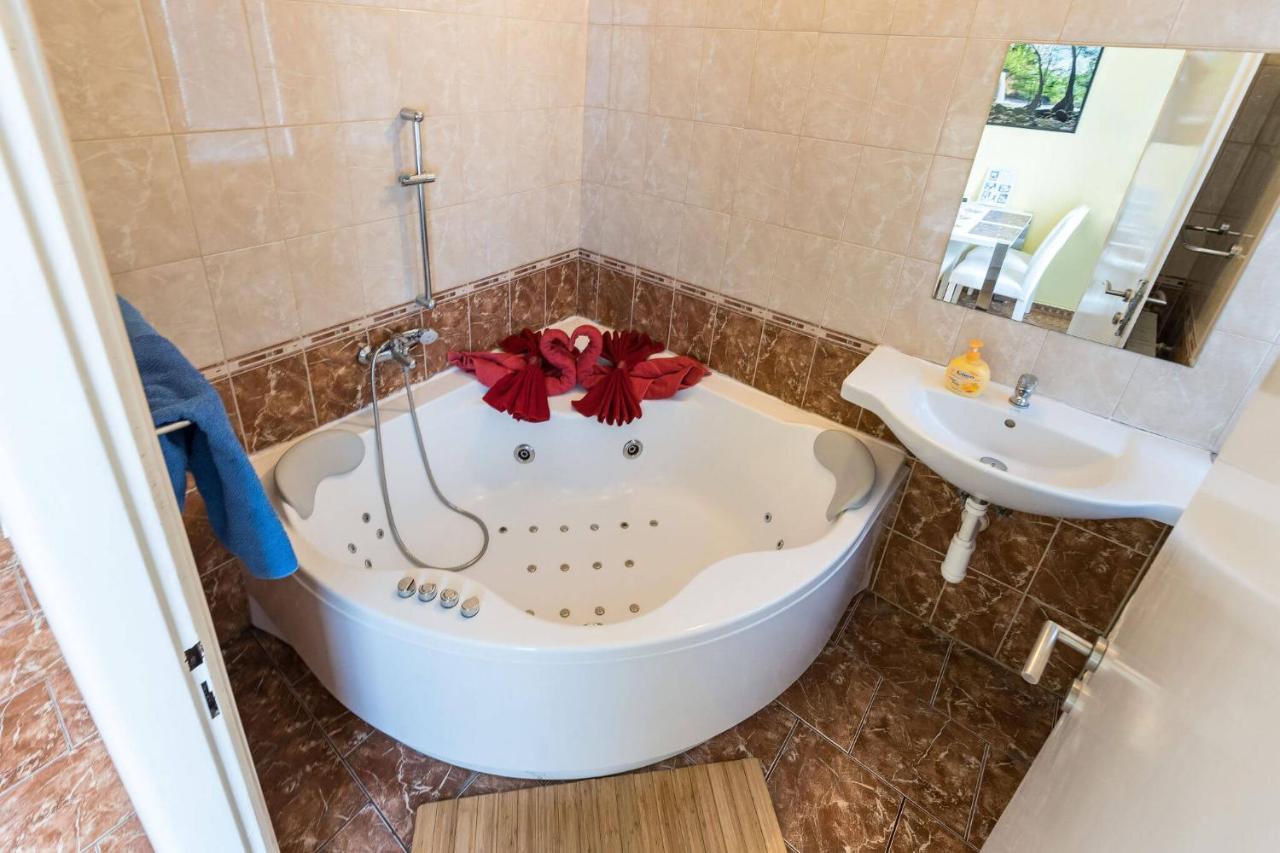 Exclusive Whirlpool Apartmán *